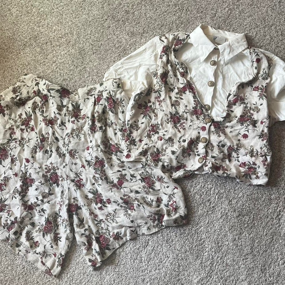 Floral Two-Piece Set with Vest and Shorts
